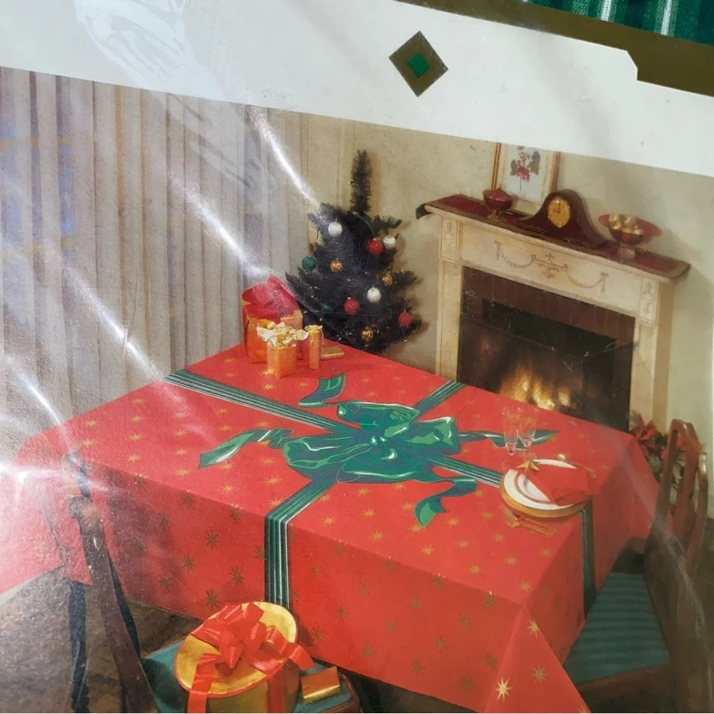 Vintage Bardwil Tablecloth 60”x84” Oval Christmas Bow Gift Print Dead‎ stock NEW